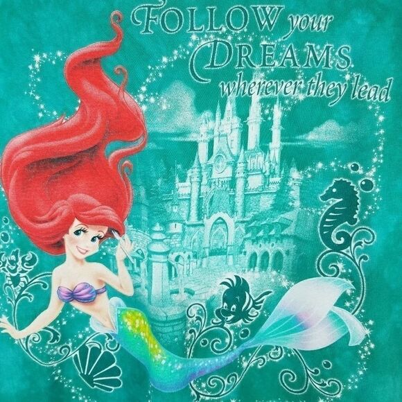 Disney Brand by Hanes Graphic Tee. Size M. - Picture 2 of 7